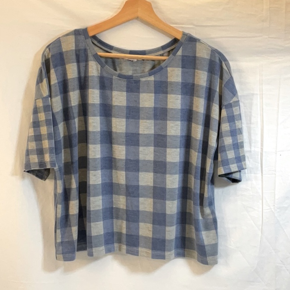 Bongo knit crop top in gray and blue. No size tag. Pictures have measurements.